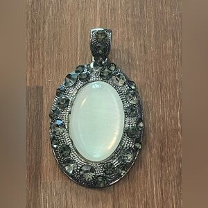 Elegant Silver and Gray Rhinestone Pendant